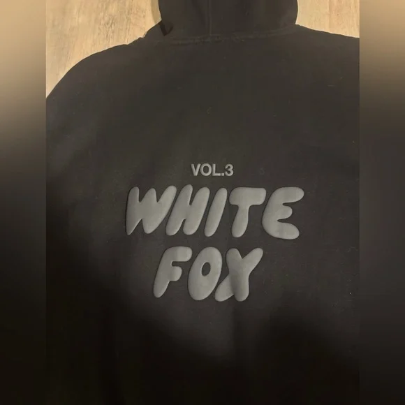 White Fox black hoodie - Picture 4 of 5